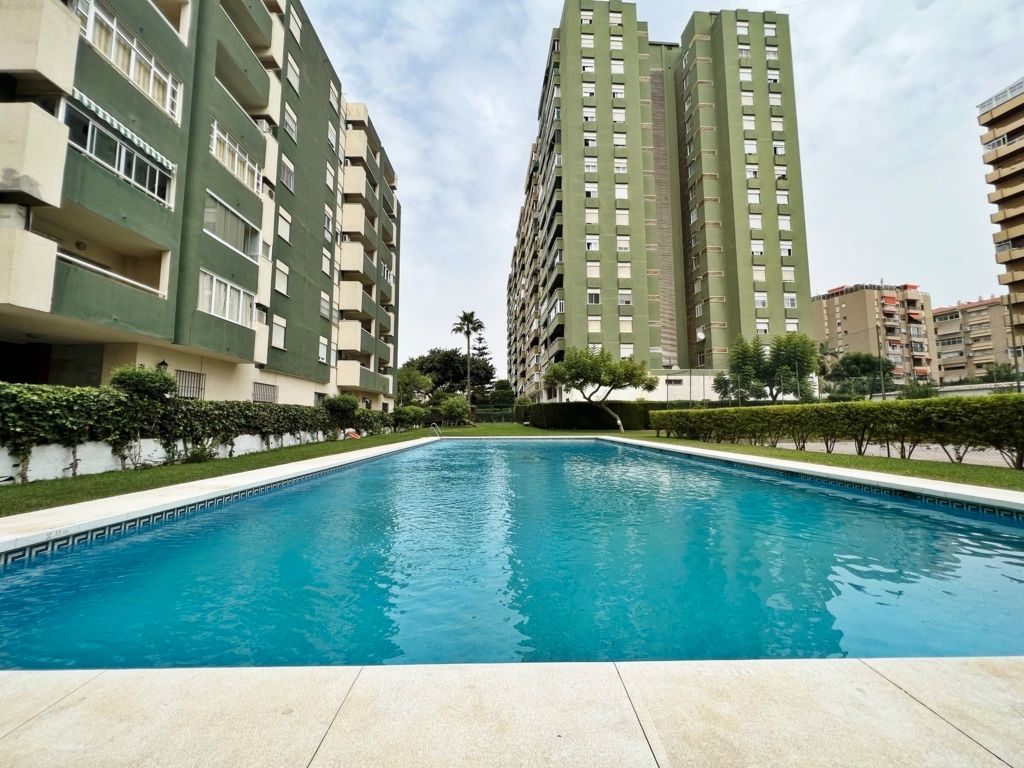 Piscina de Pis en venda en Fuengirola amb Aire condicionat, Terrassa i Traster