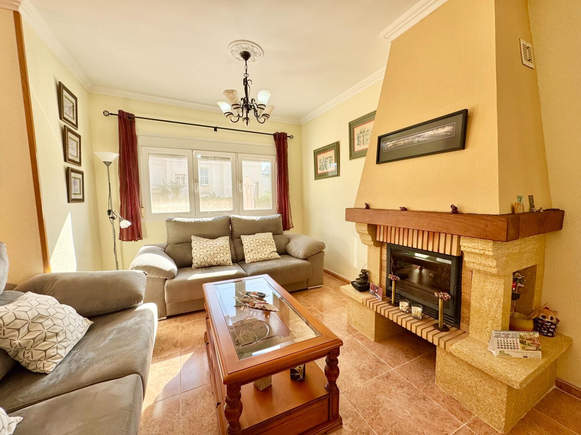 Living room of Single-family semi-detached for sale in Calvià  with Air Conditioner, Heating and Private garden