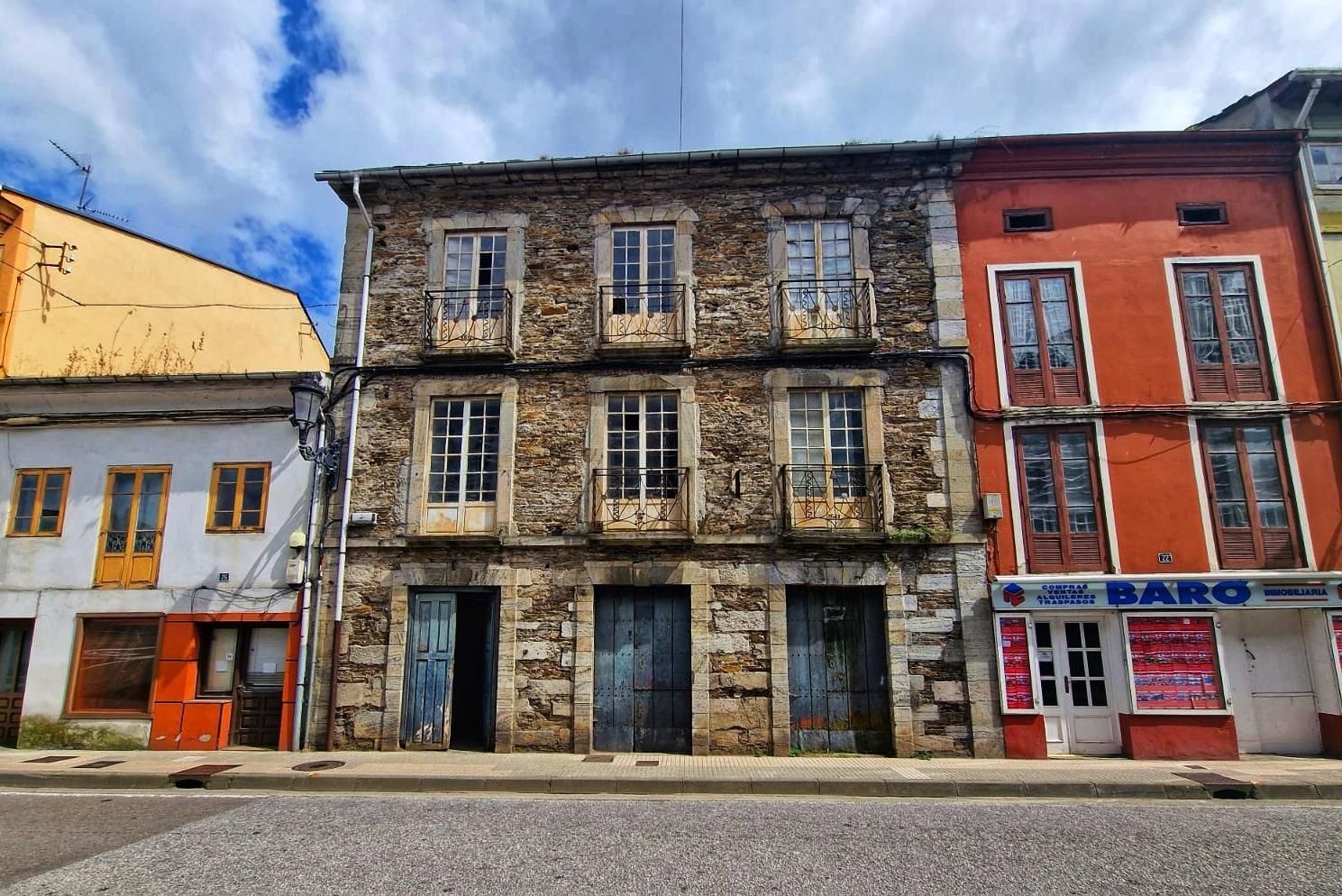 Vista exterior de Edifici en venda en Vegadeo