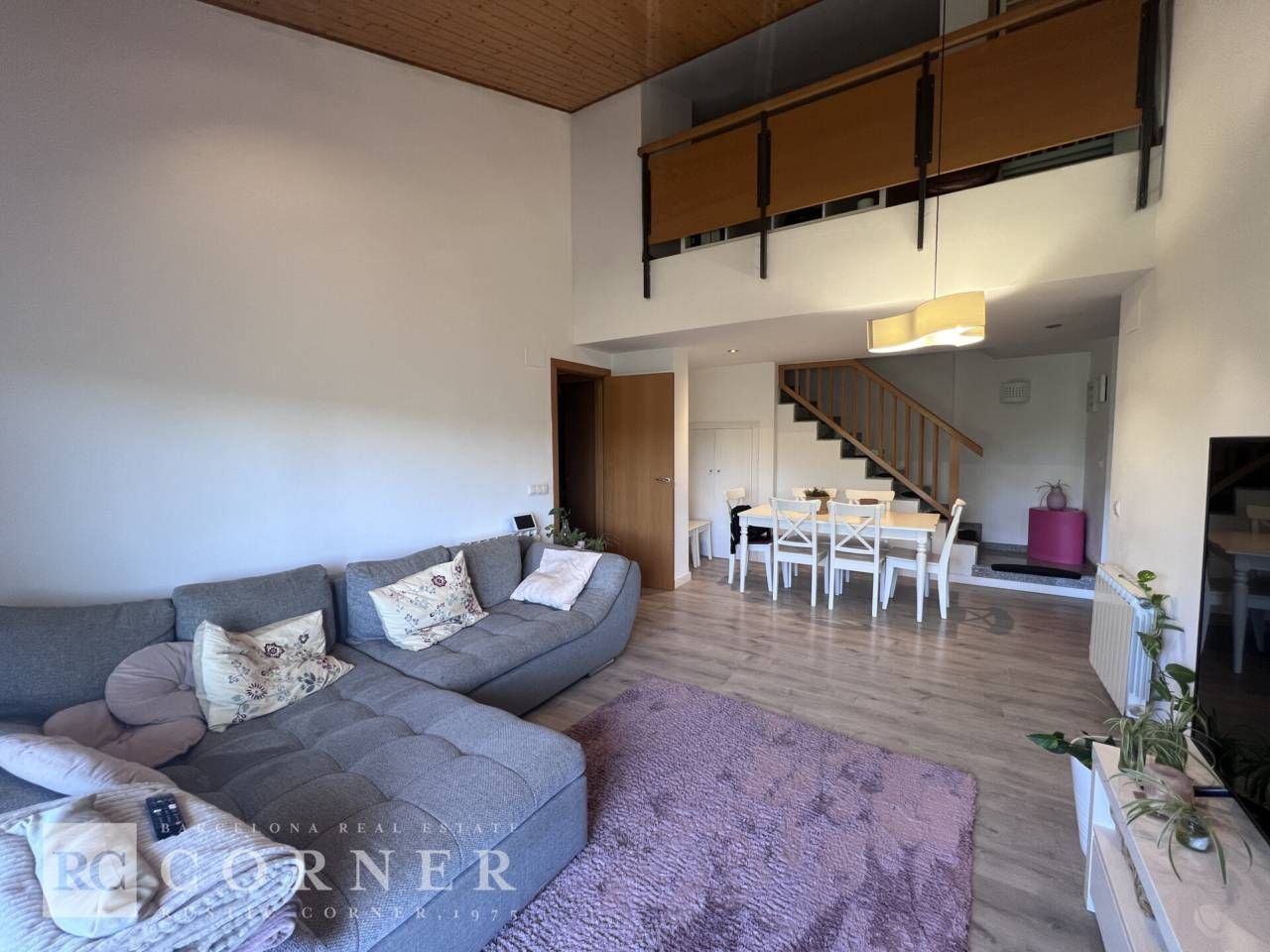 Sala d'estar de Pis en venda en Girona Capital amb Parquet, Terrassa i Traster