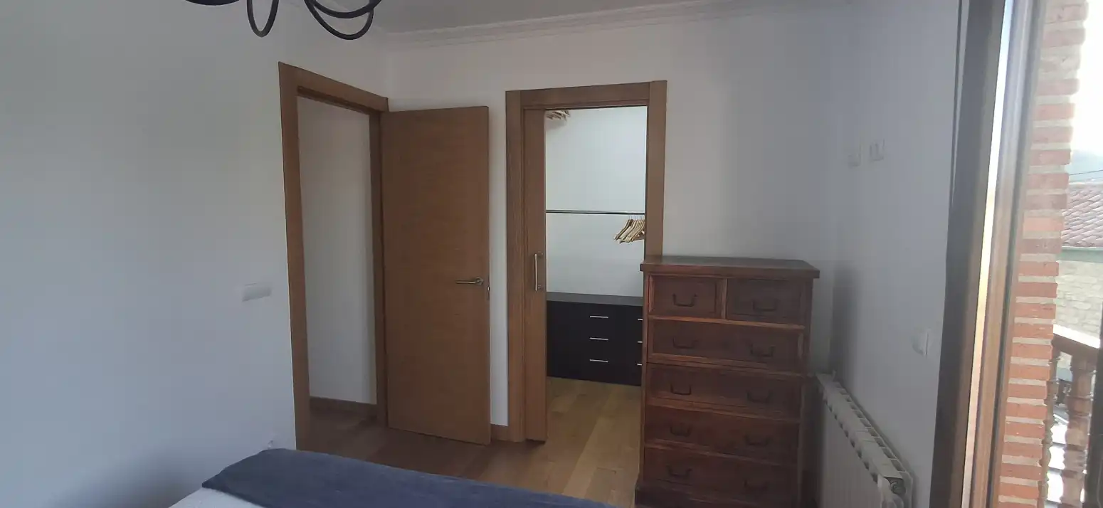 Habitación de Casa o chalet en venta en Santillana del Mar con Calefacción, Jardín privado y Parquet