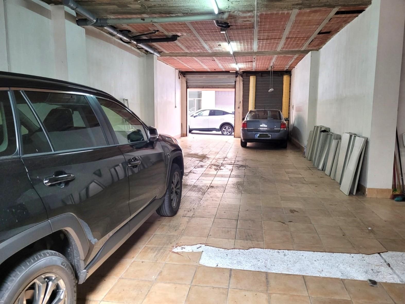 Aparcament de Local en venda en Reus