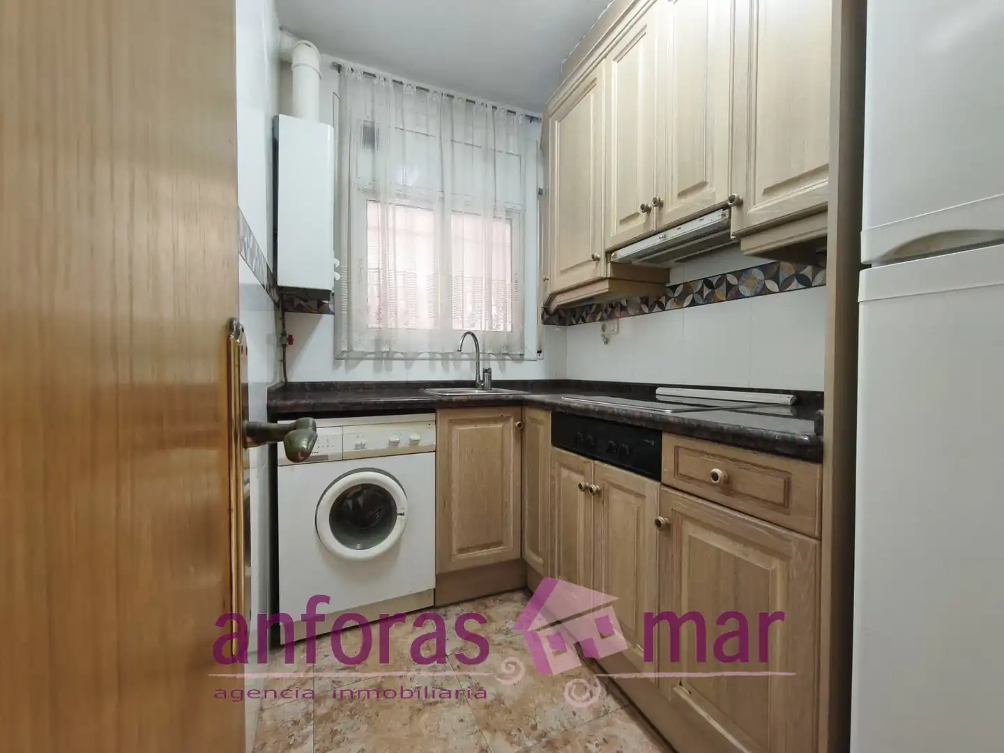 Küche von Wohnung zum Verkauf in Torredembarra mit Klimaanlage, Heizung und Terrasse