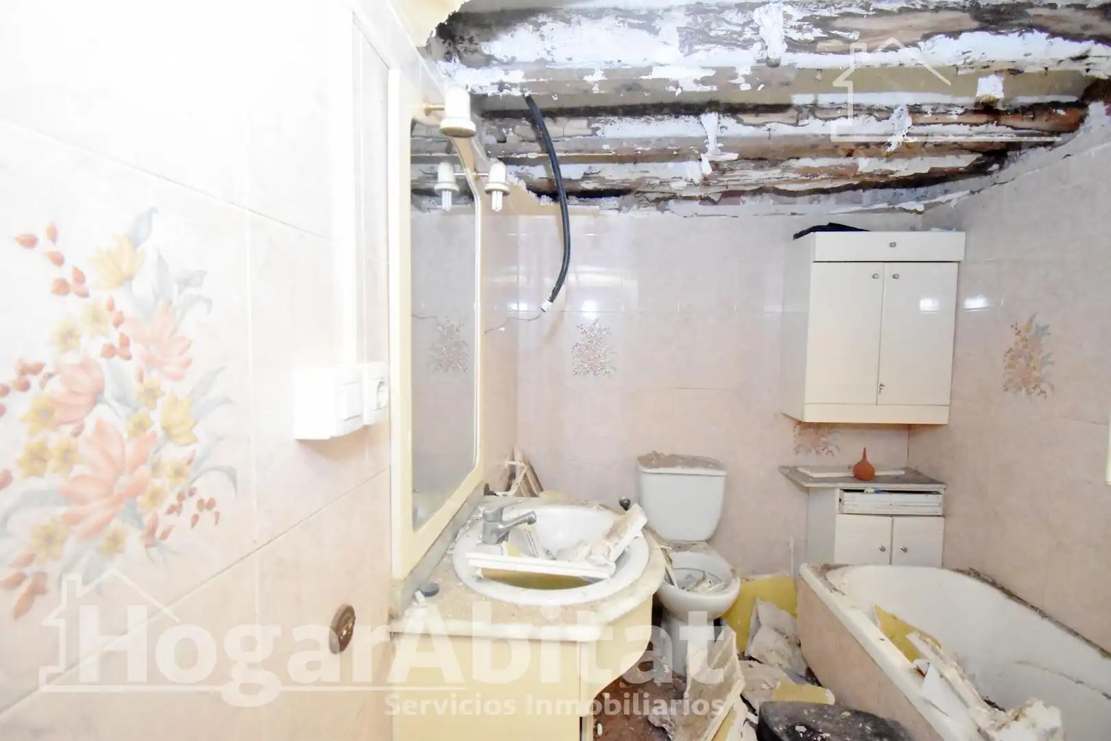 Bany de Casa o xalet en venda en Onda amb Terrassa, Traster i Balcó