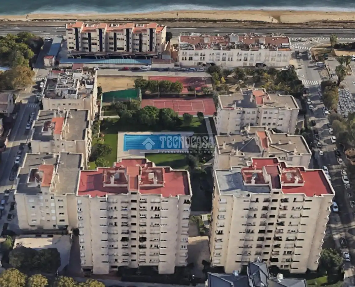 Vista exterior de Pis en venda en Vilassar de Mar amb Calefacció, Terrassa i Piscina comunitària