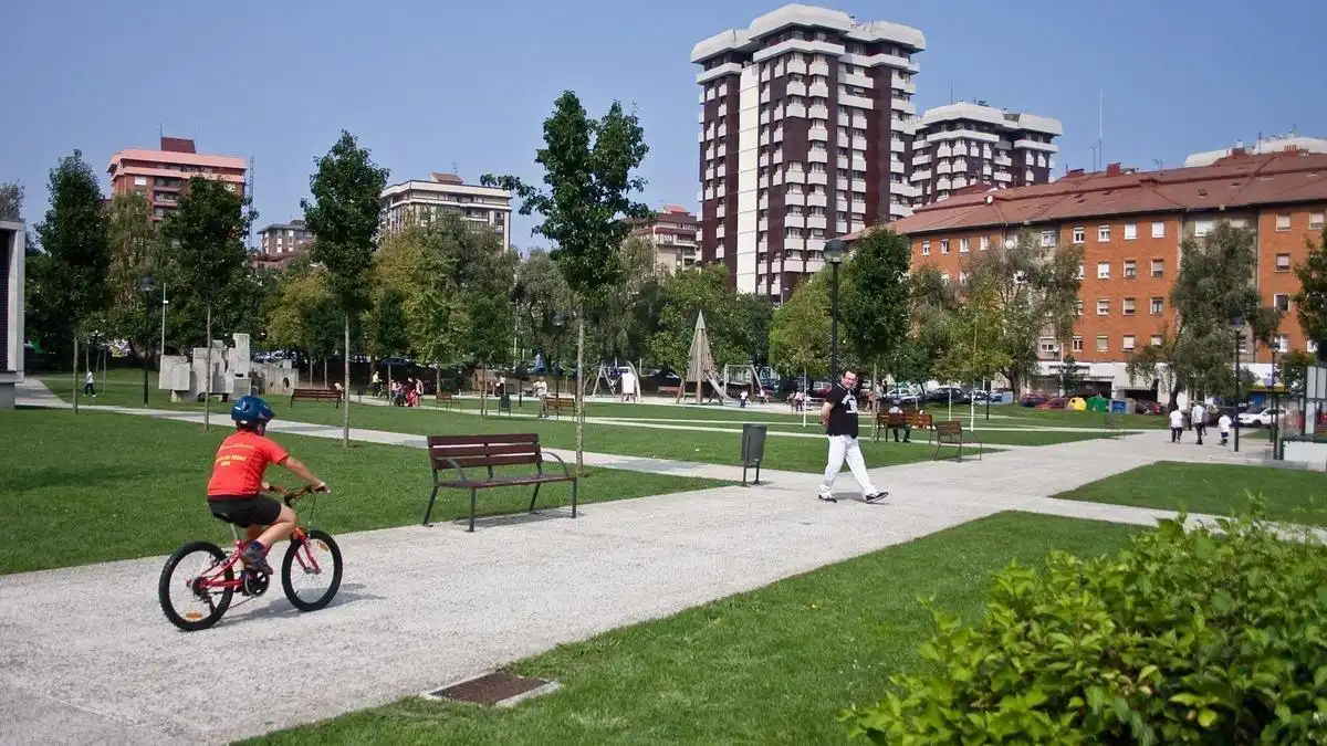 Vista exterior de Apartament en venda en Gijón  amb Moblat