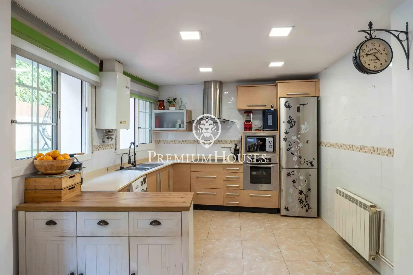 Cocina de Planta baja en venta en Sitges con Calefacción, Jardín privado y Terraza