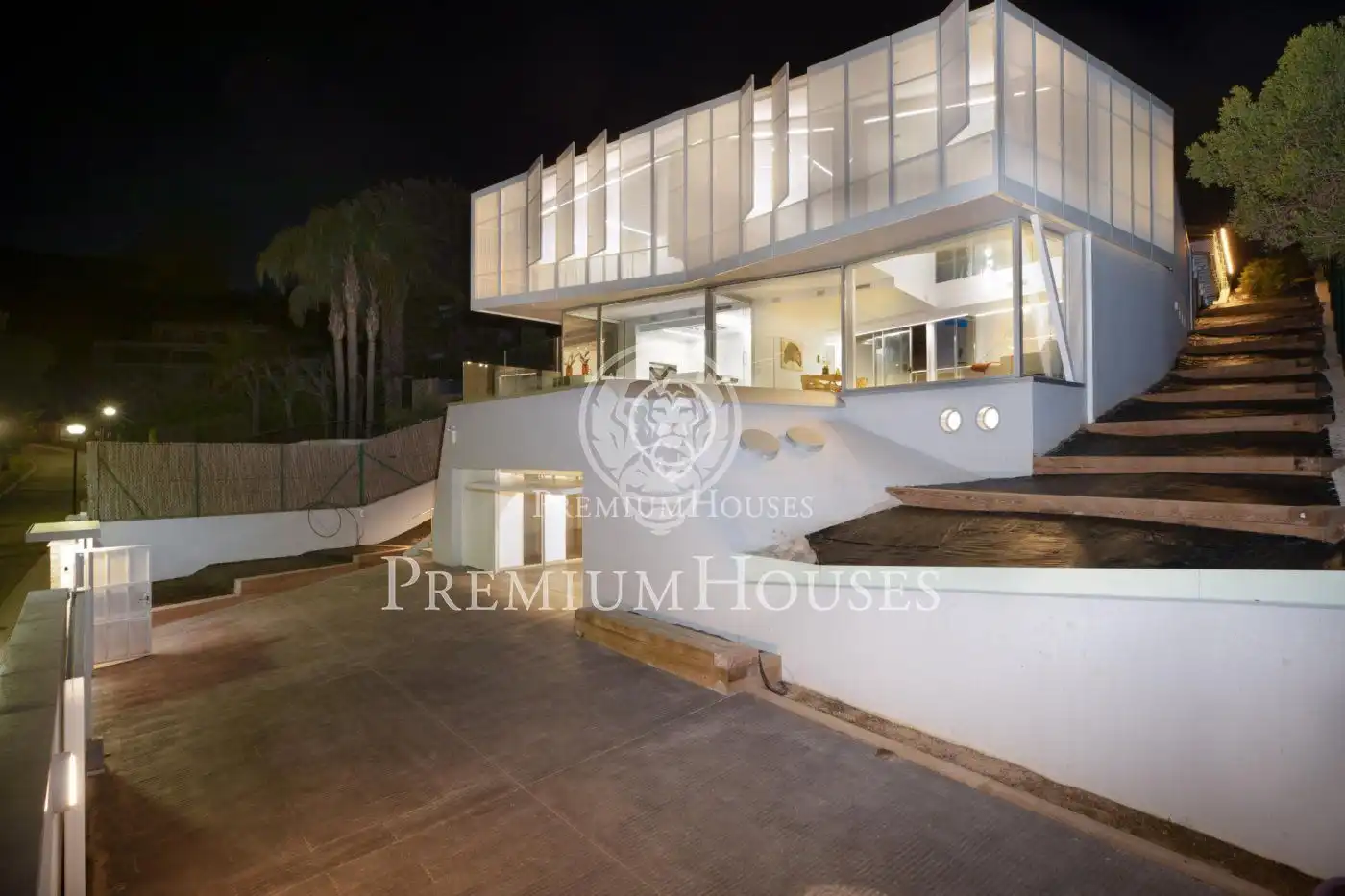 Casa con piscina en venta en del Camí del Miralpeix, imagen 3