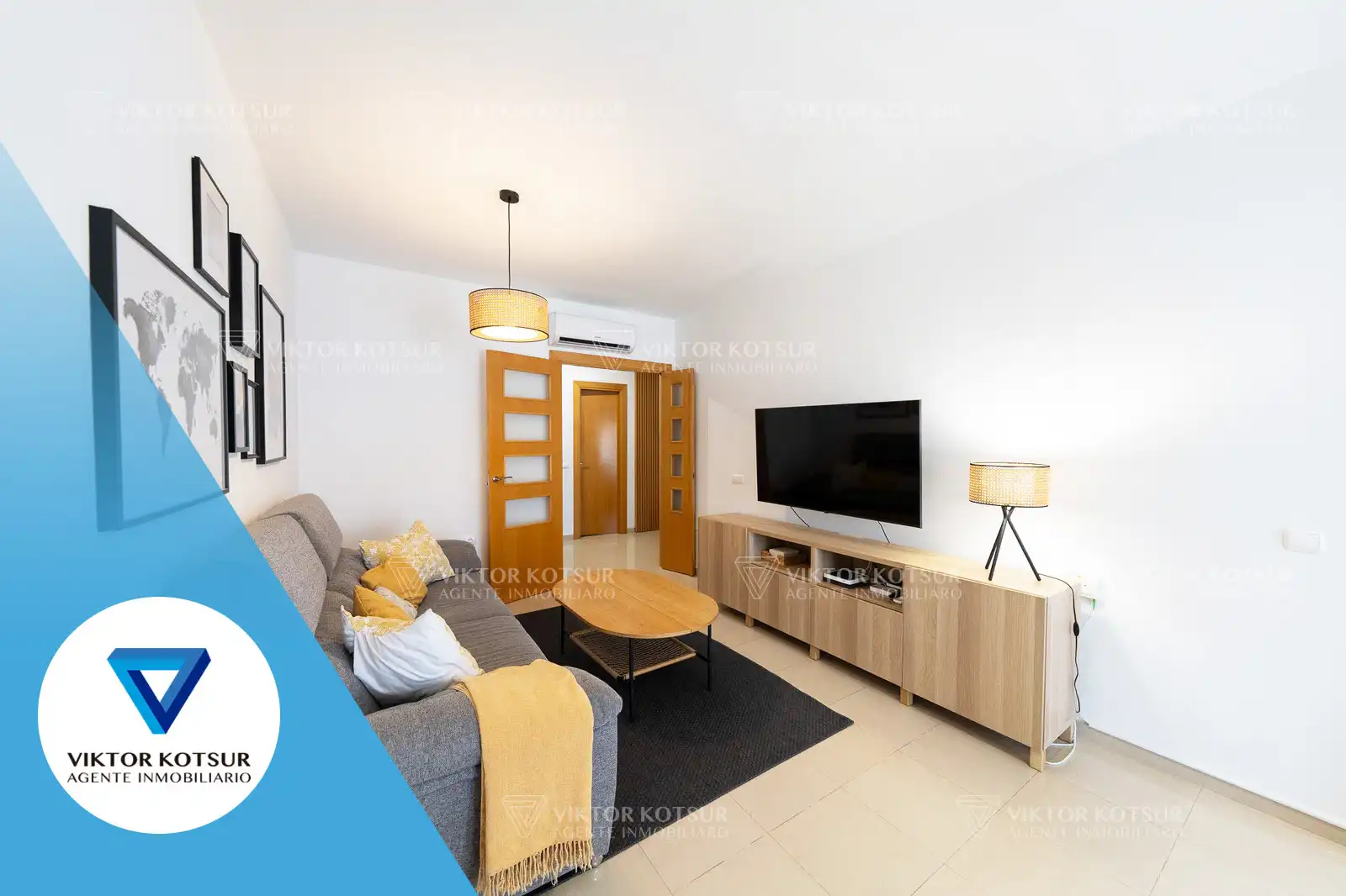 Living room of Flat for sale in Roquetas de Mar  with Air Conditioner, Terrace and Internet