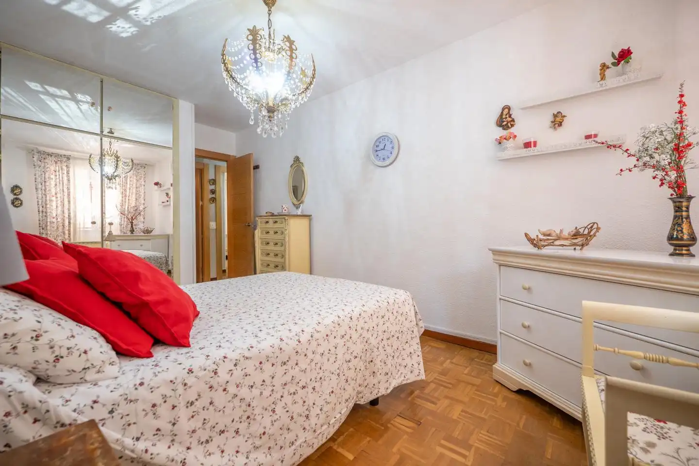 Dormitori de Pis en venda en Ávila amb Calefacció, Parquet i Traster