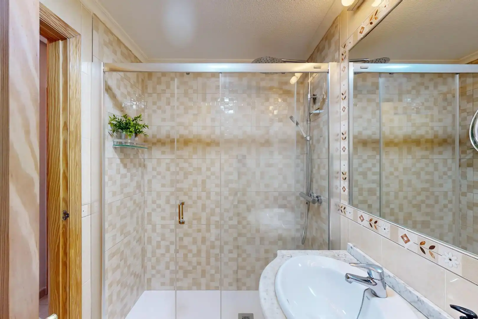 Baño de Apartamento en venta en Cartagena con Aire acondicionado, Calefacción y Jardín privado