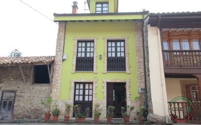 Exterior view of Single-family semi-detached for sale in Piloña