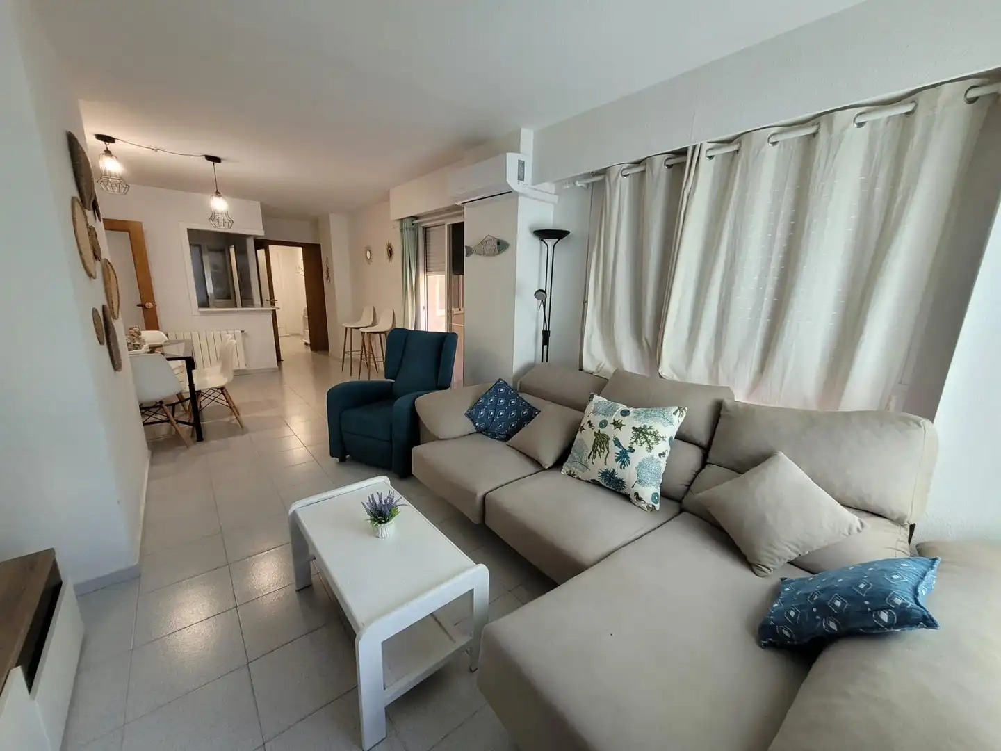 Sala d'estar de Apartament en venda en Alicante / Alacant amb Calefacció, Jardí privat i Terrassa