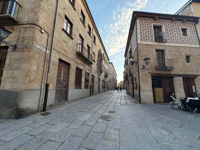 Local comercial en Venta en Tejares - Chamberí - Alcades