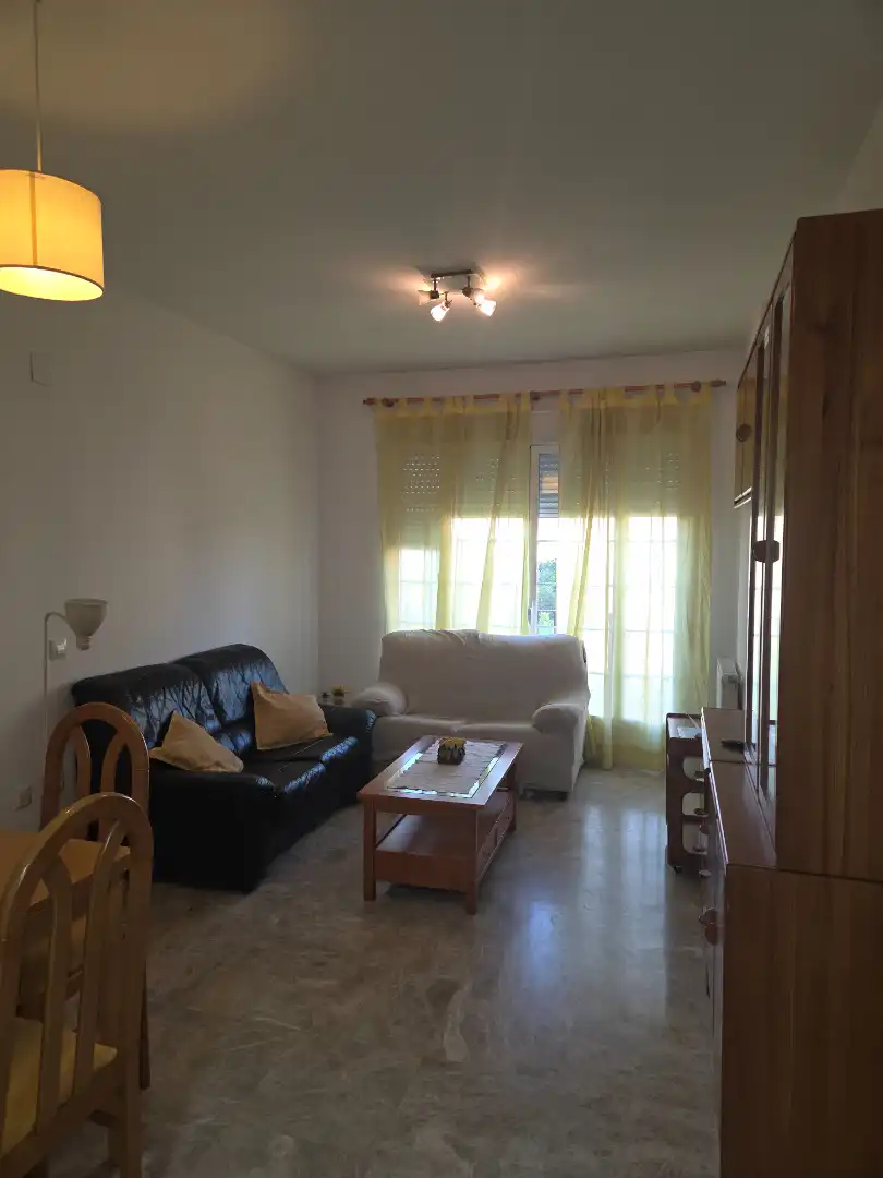 Sala de estar de Piso de alquiler en Badajoz con Aire acondicionado, Calefacción y Jardín privado