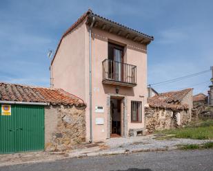 Vista exterior de Casa o xalet en venda en Ávila Capital amb Balcó