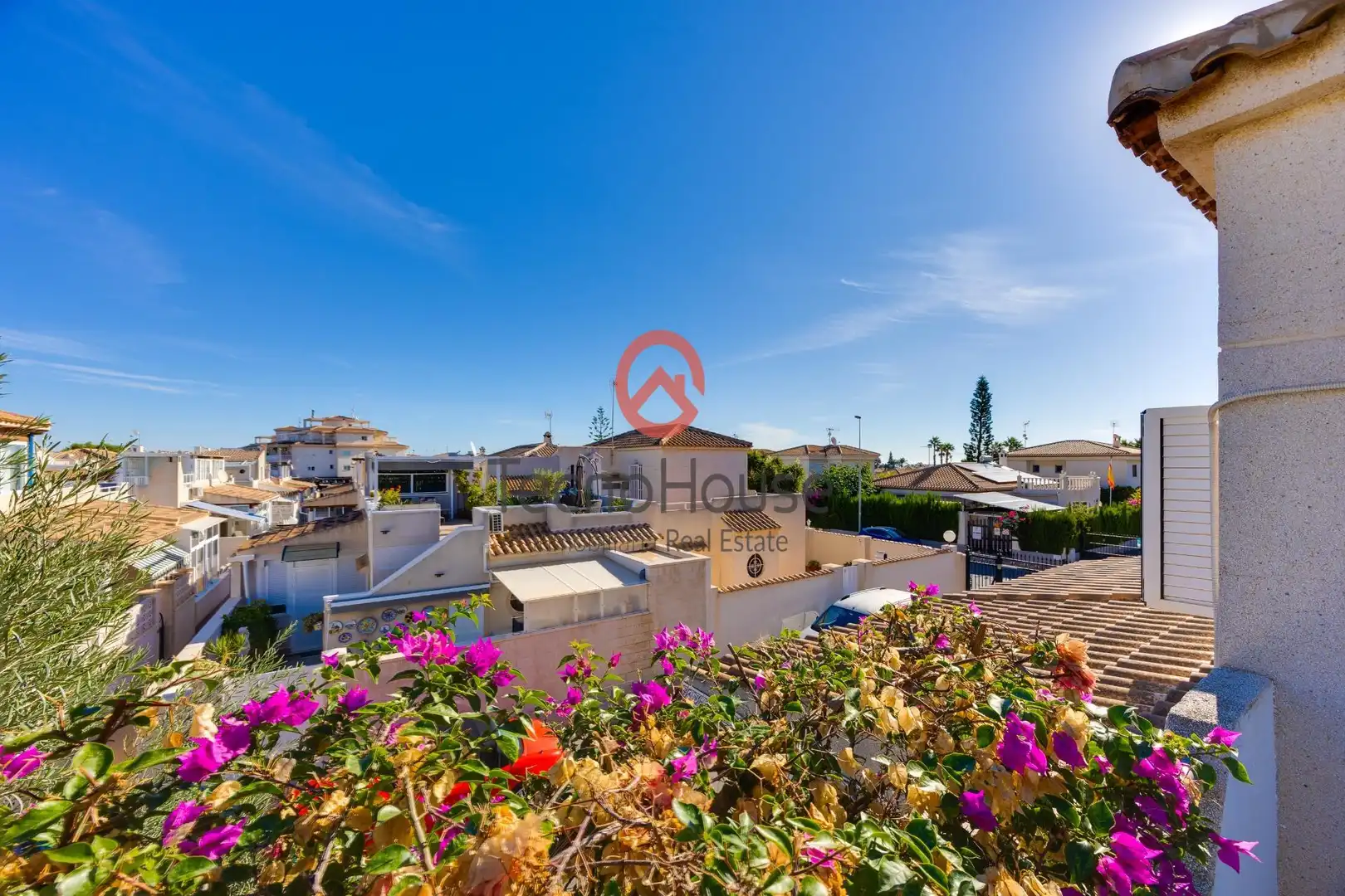 Vista exterior de Casa adosada en venta en Orihuela con Aire acondicionado, Jardín privado y Amueblado
