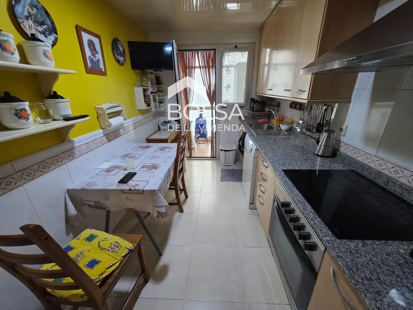 Cuina de Pis en venda en Manresa amb Terrassa i Moblat