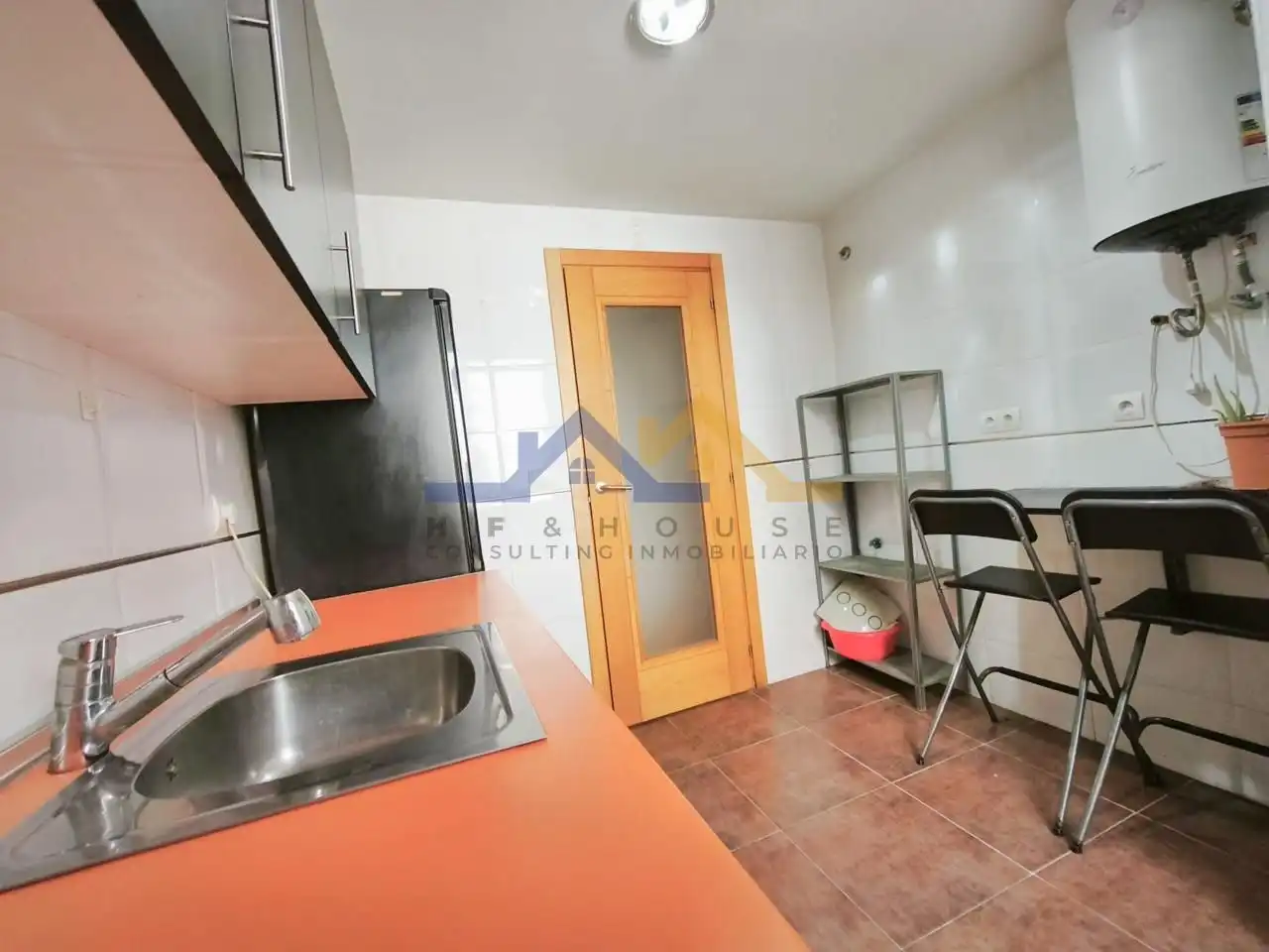 Küche von Wohnung zum Verkauf in Ontígola mit Klimaanlage, Heizung und Privatgarten