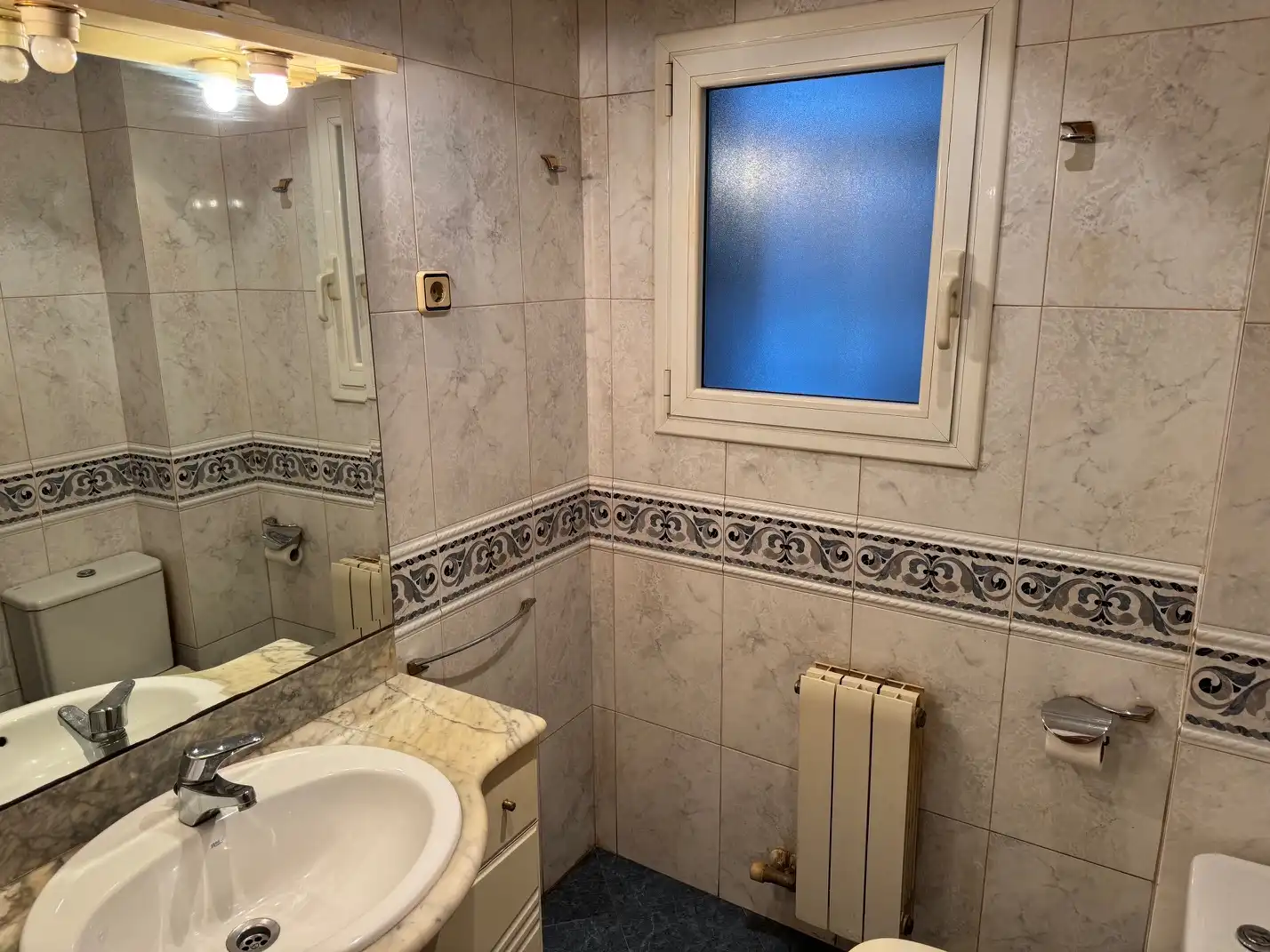 Baño de Piso en venta en Barcelona con Aire acondicionado, Calefacción y Horno