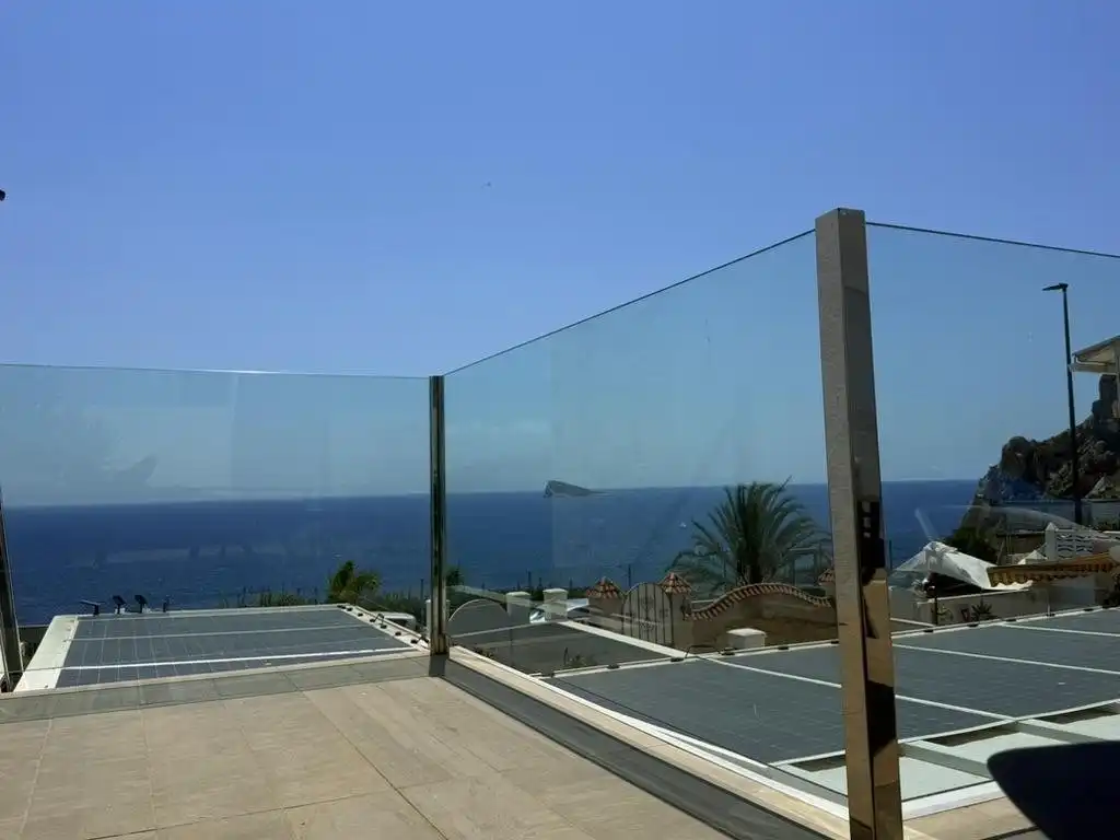 Reihenhaus mit Pool zum Verkauf in Calle Avilés