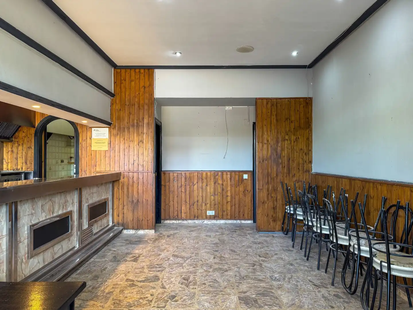 Commercial properties for sale in PINTOR MOREDA, 17, Alberite