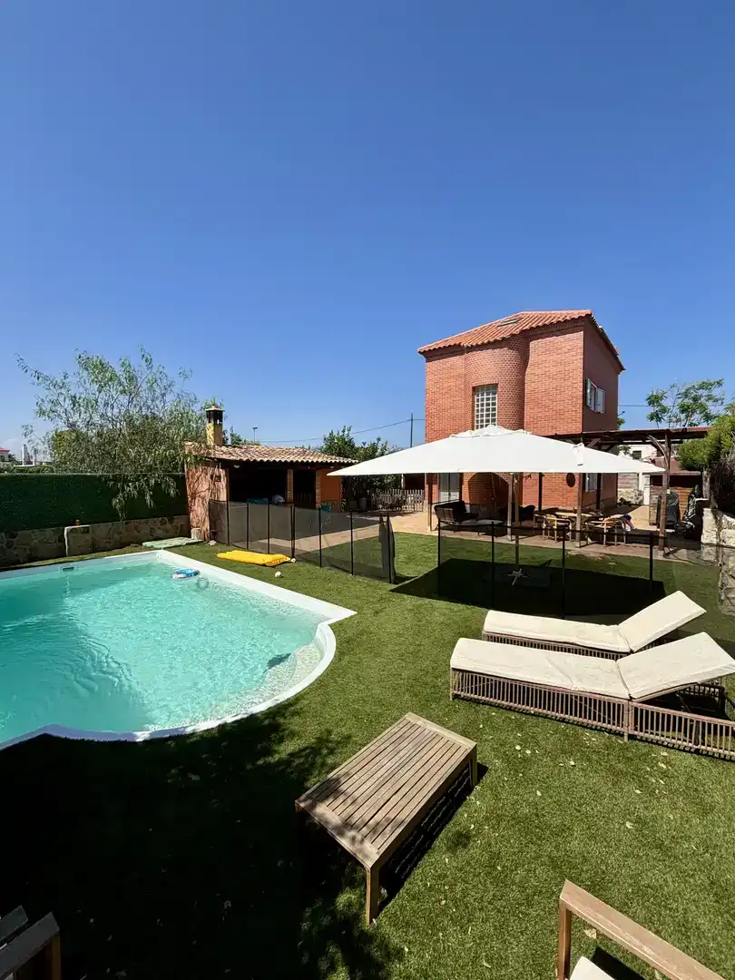 Swimming pool of Houses for sale in Moncada  with Air Conditioner, Swimming Pool and Balcony