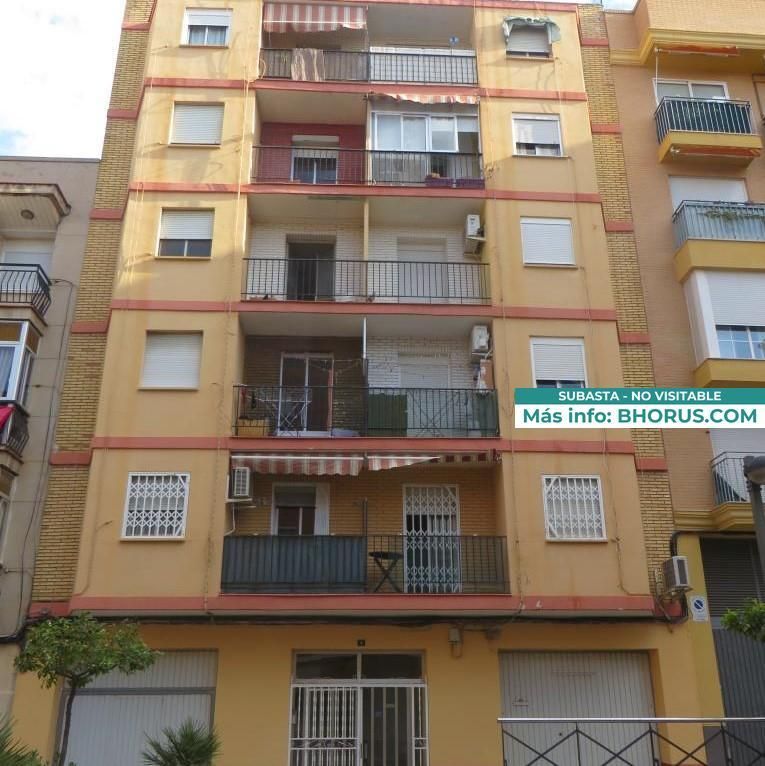Vista exterior de Piso en venta en Torrent