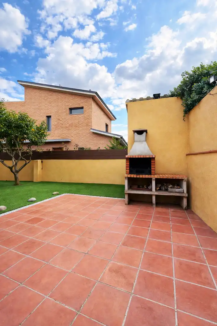 Terrassa de Casa o xalet en venda en Sant Cugat del Vallès amb Calefacció, Jardí privat i Terrassa
