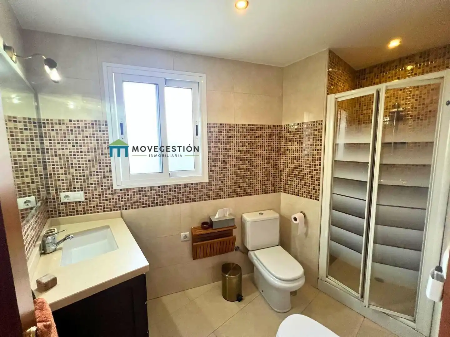 Bathroom of Houses for sale in Ubrique  with Air Conditioner and Terrace