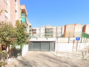 Individual en alquiler en Calle Valle del Nalón 1