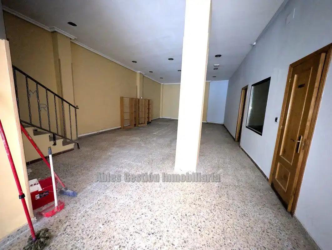 Local comercial en venta en Montes Del Sueve, imagen 4