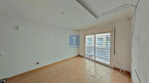 Foto 4 de Piso en venta en Pintor Togores, Centre - Cordelles, Cerdanyola del Vallès
