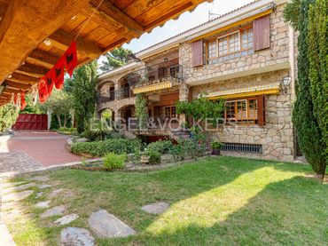 Casa con balcone in vendita a Becerril de la Sierra