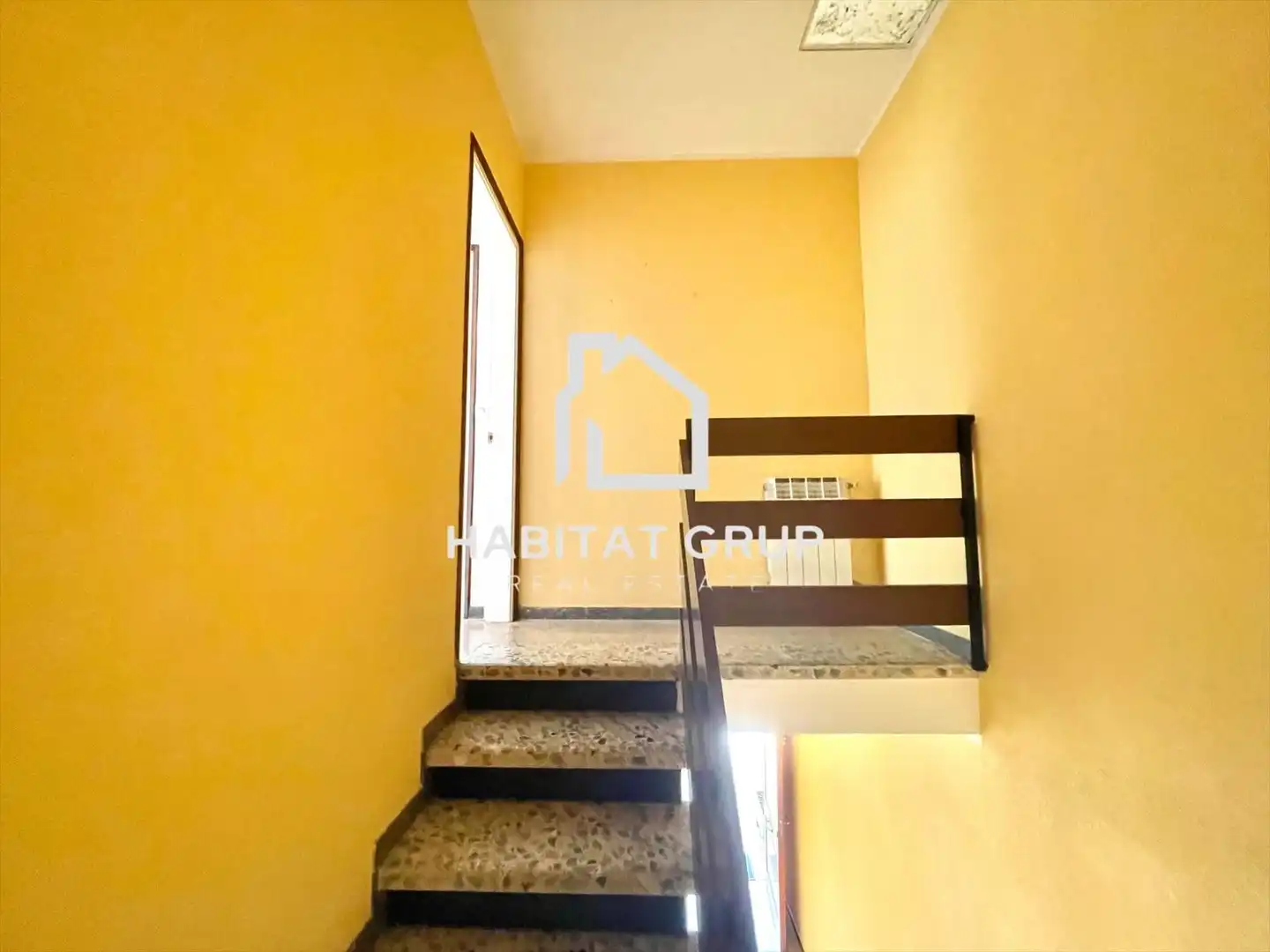Casa adosada en venta en Banyoles con Aire acondicionado, Calefacción y Jardín privado