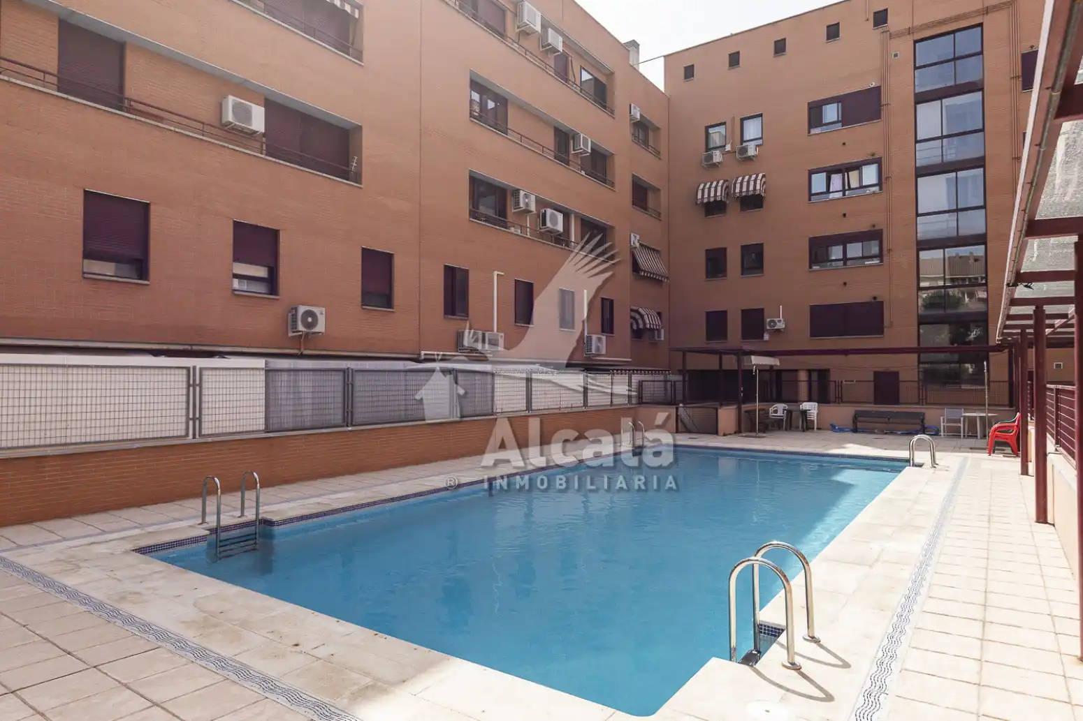 Piscina de Pis en venda en Alcalá de Henares amb Calefacció, Traster i Piscina