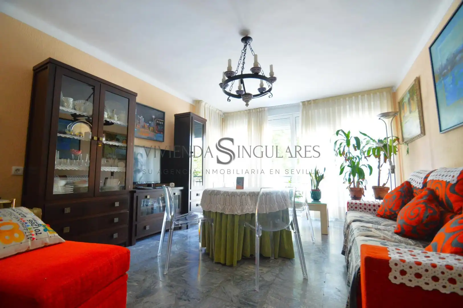 Living room of Flat for sale in Sevilla  with Air Conditioner, Terrace and Storage room
