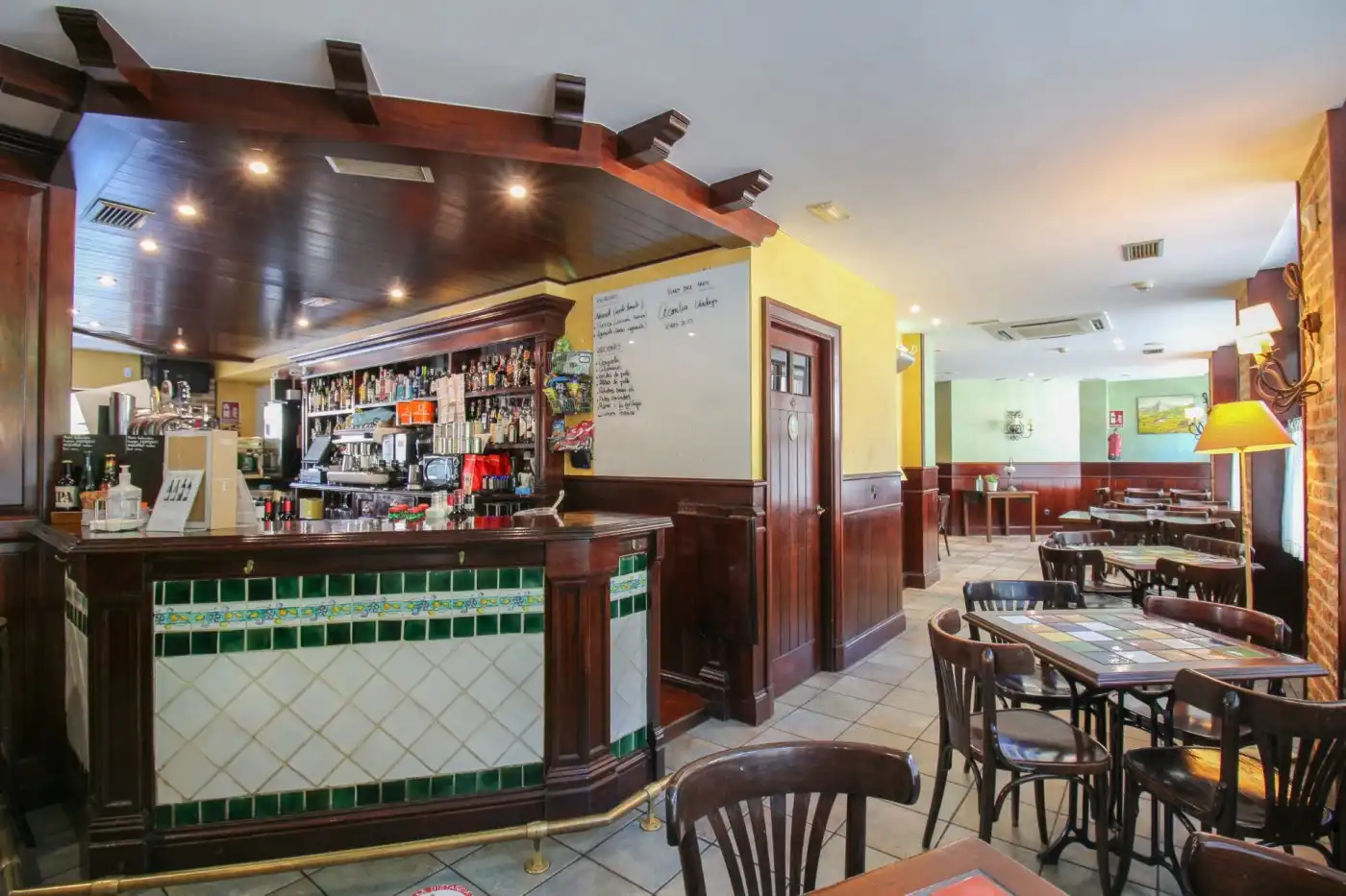 Commercial properties for sale in Aretxabaleta  with Air Conditioner and Furnished