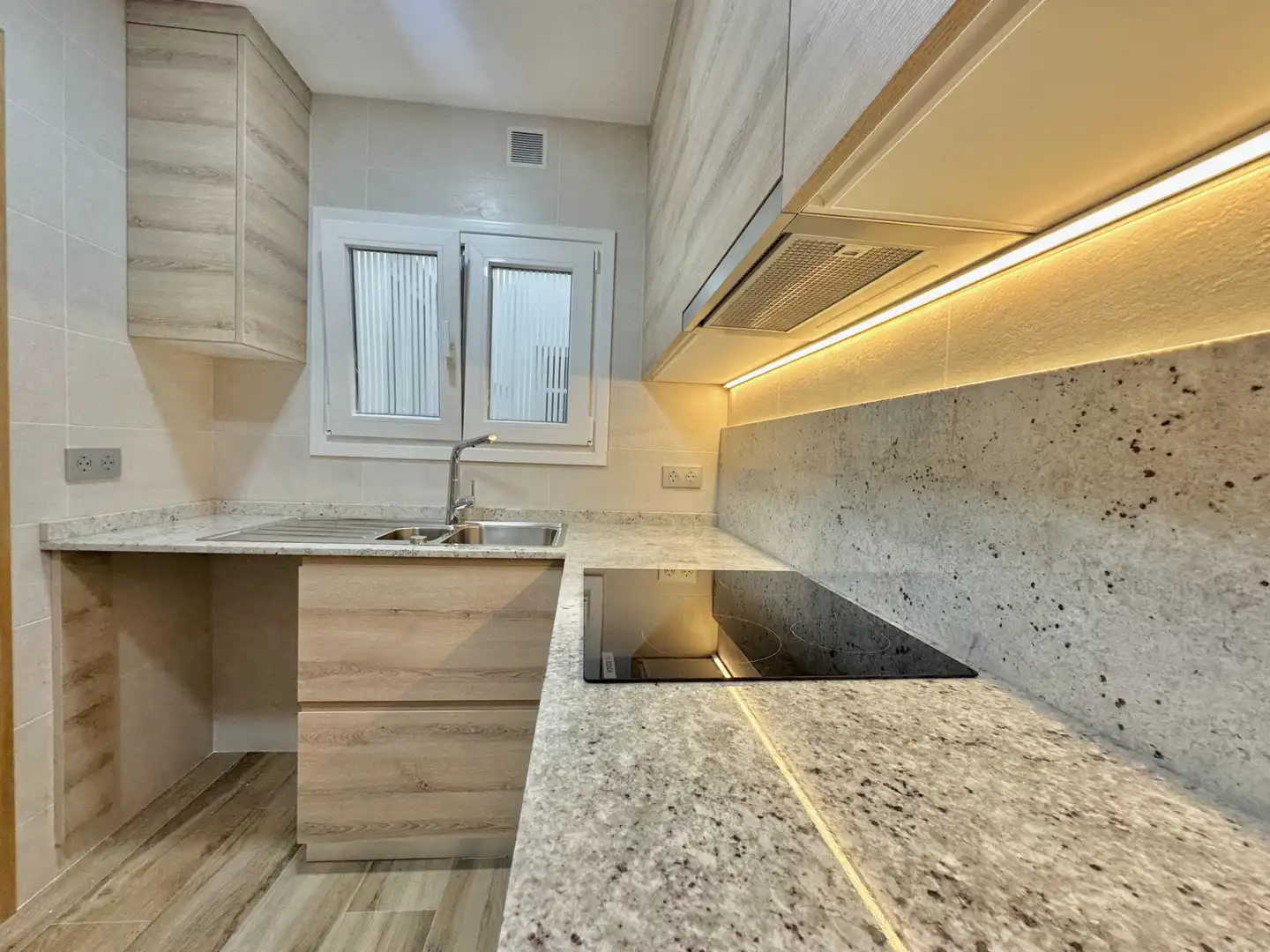 Cocina de Ático en venta en Barcelona con Aire acondicionado, Calefacción y Terraza