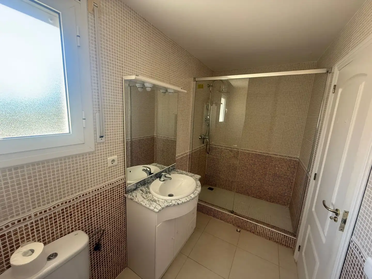 Bathroom of Houses for sale in Mont-roig del Camp  with Air Conditioner, Heating and Private garden