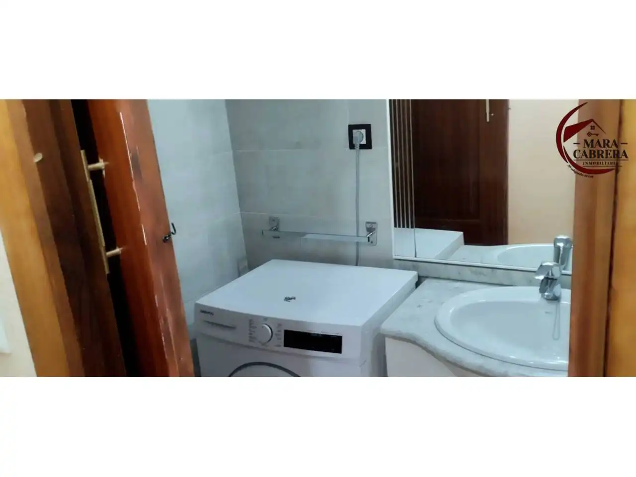Baño de Piso en venta en Gandia con Aire acondicionado, Terraza y Amueblado
