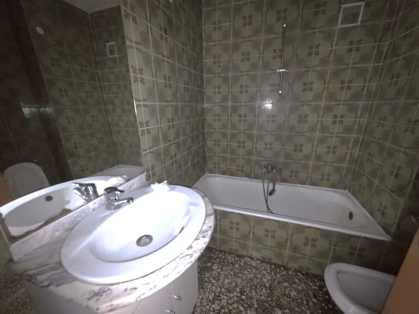 Bathroom of Attic for sale in Reus