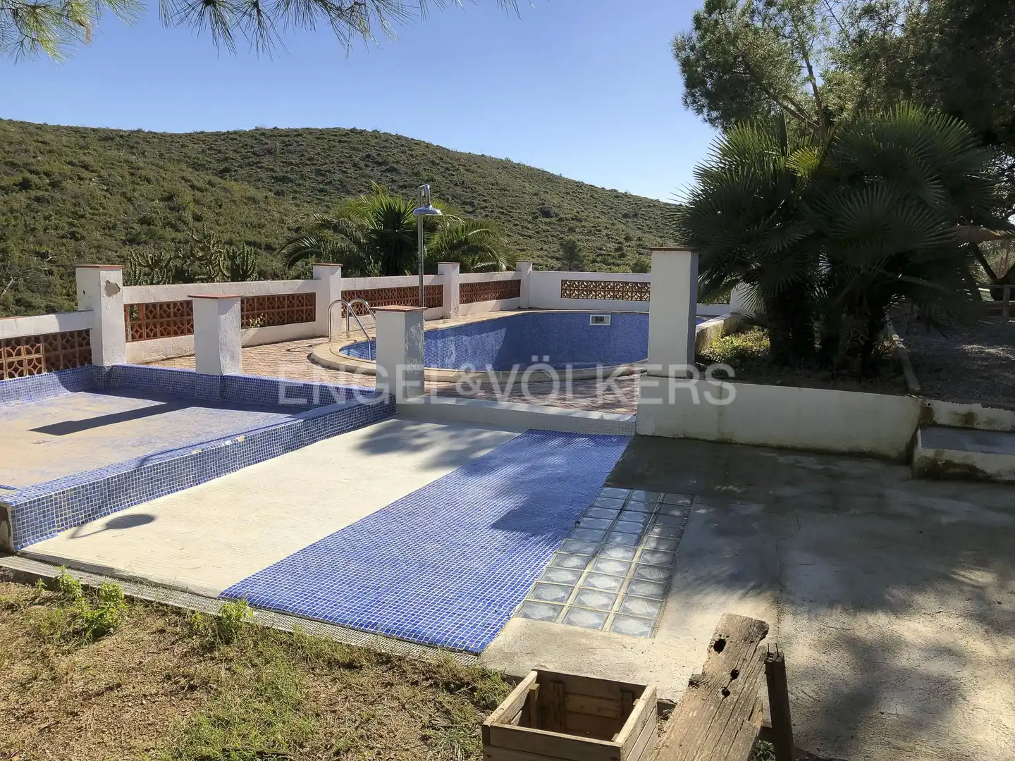 Piscina de Edificio en venta en Vilanova i la Geltrú