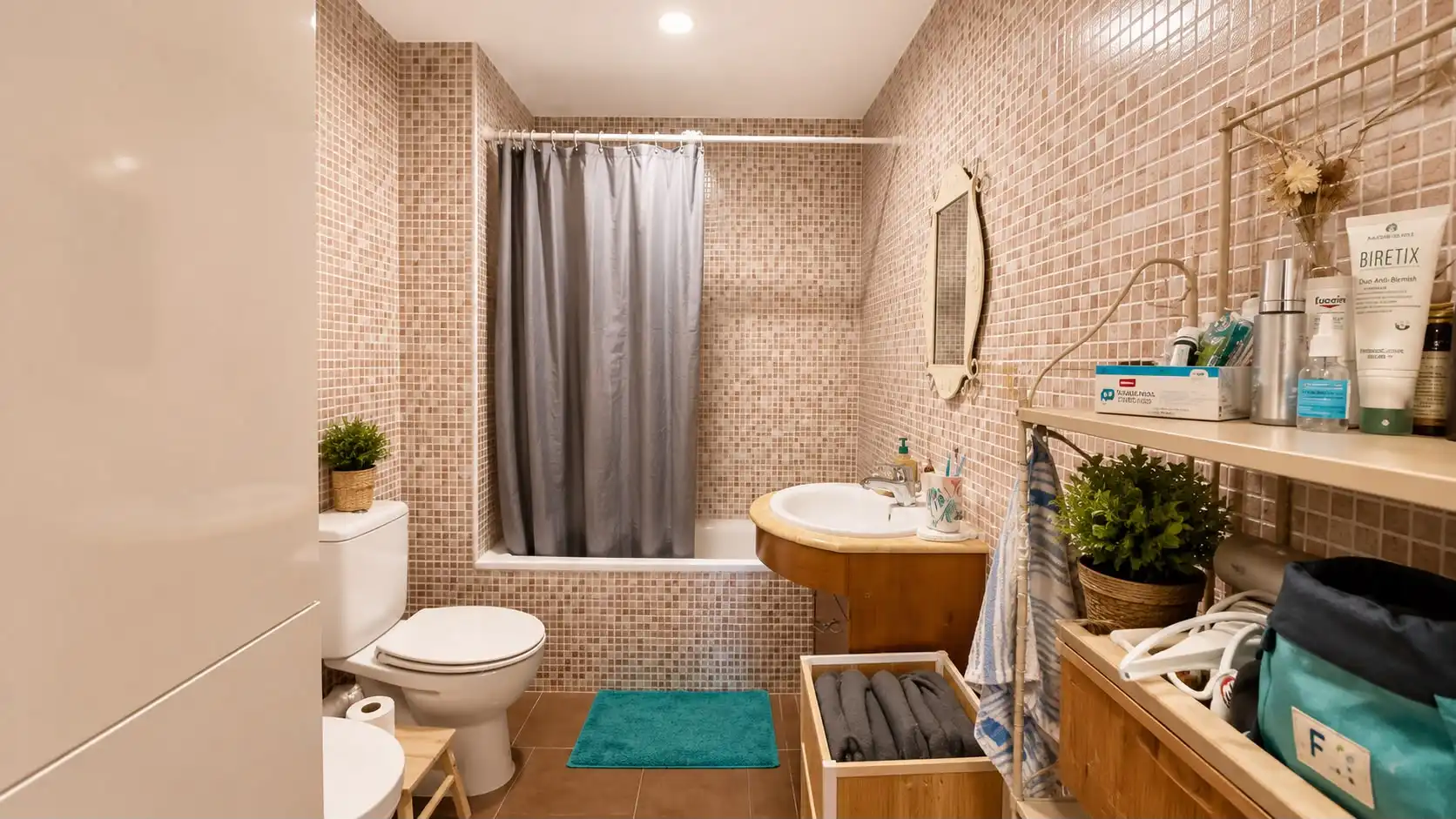 Baño de Ático en venta en Barcelona con Terraza y Trastero