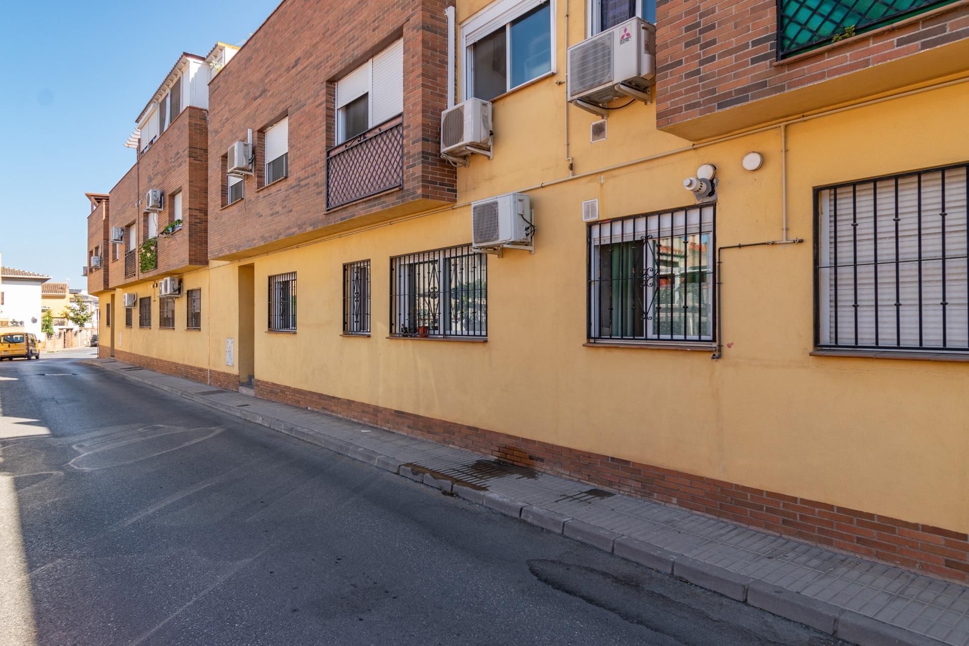 Exterior view of Flat for sale in Las Gabias  with Storage room