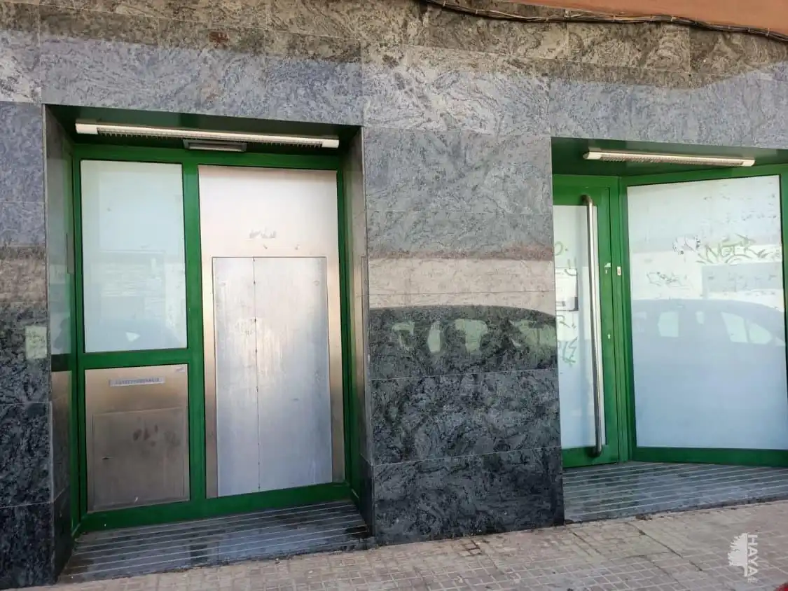Locale commerciale in vendita a Ponent - Set Camins