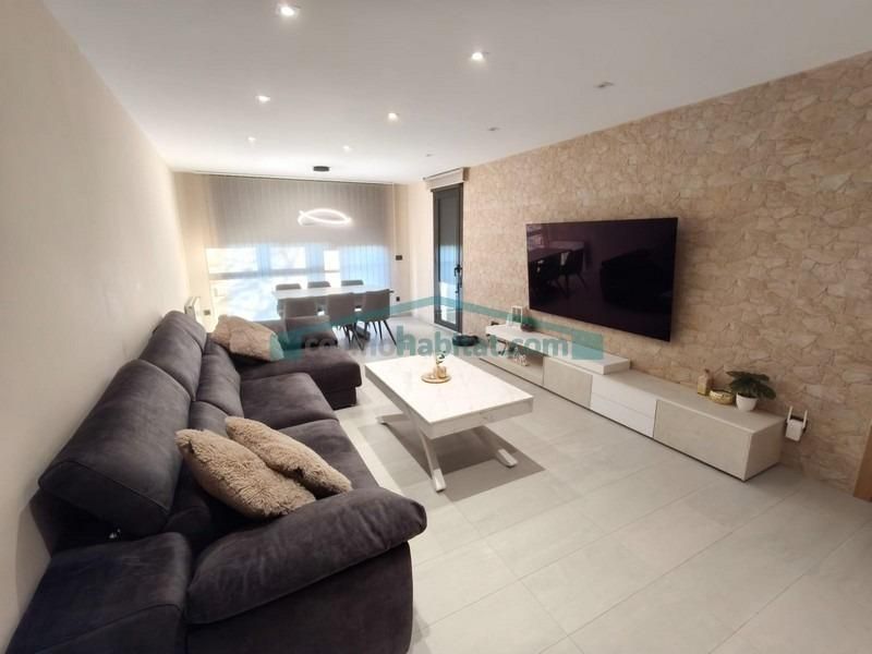 Sala d'estar de Pis en venda en Sagunto / Sagunt amb Aire condicionat, Jardí privat i Terrassa
