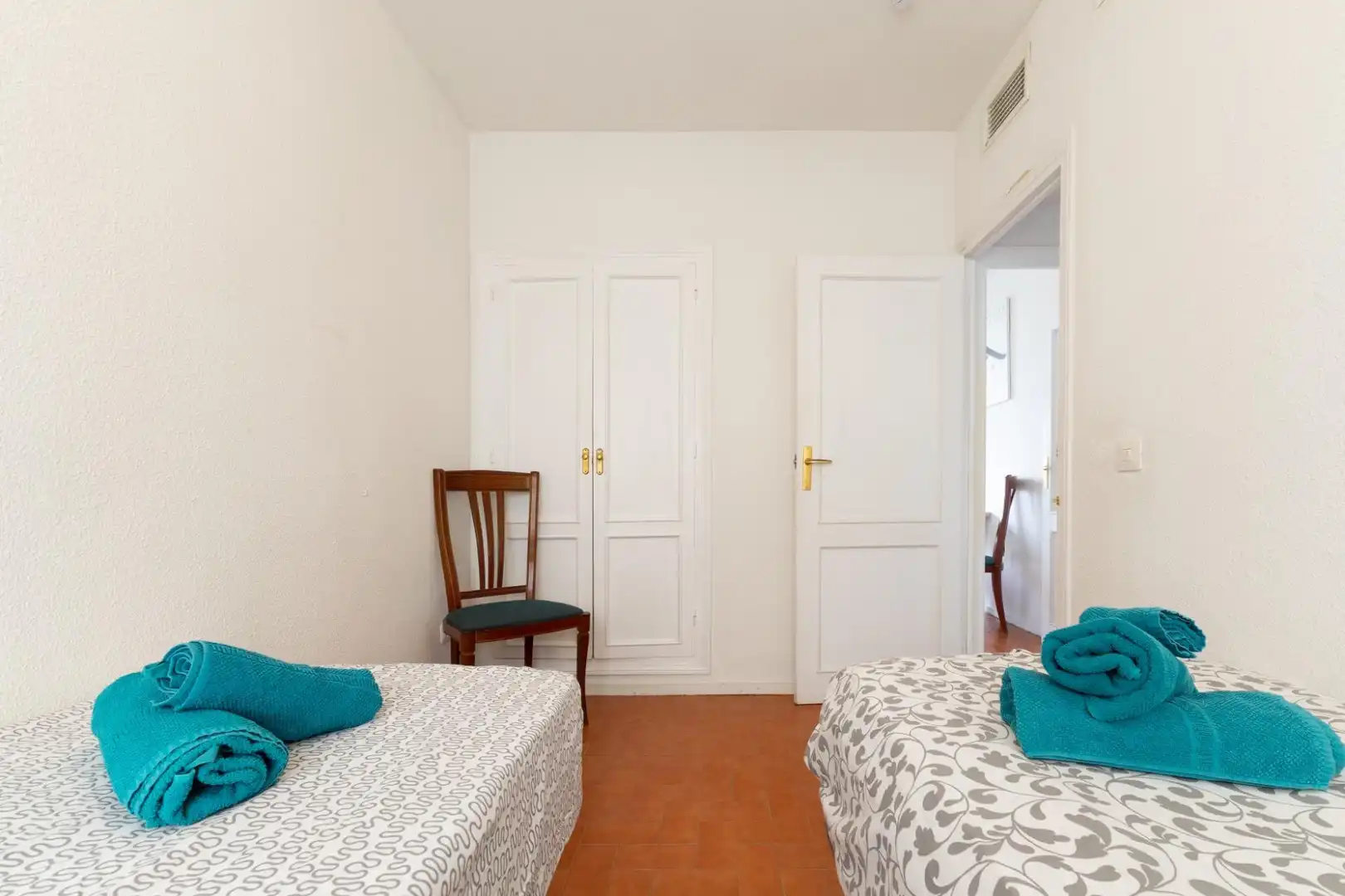 Schlafzimmer von Wohnung zum Verkauf in Fuengirola mit Klimaanlage, Heizung und Gemeinschaftspool
