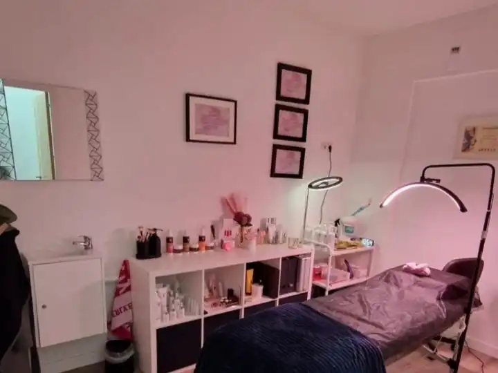 Habitación de Local de alquiler en Pozuelo de Alarcón con Aire acondicionado, Calefacción y Parquet