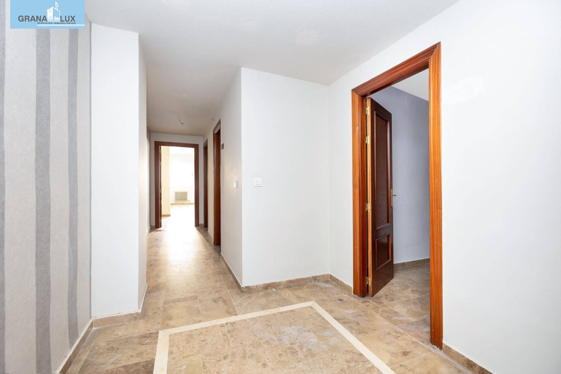 Flat for sale in  Granada Capital  with Heating, Terrace and Balcony